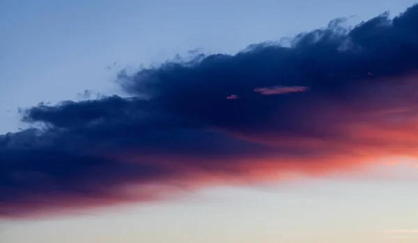 เมฆท องแสงจากดวงอาท — ภาพถ่ายสต็อก
