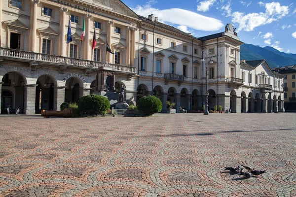 Italia Aosta Julio Aosta Encuentra Región Los Alpes Italianos Vista —  Fotos de Stock