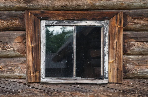 Vue Sur Vieux Chalet Avec Fenêtre Vintage — Photo