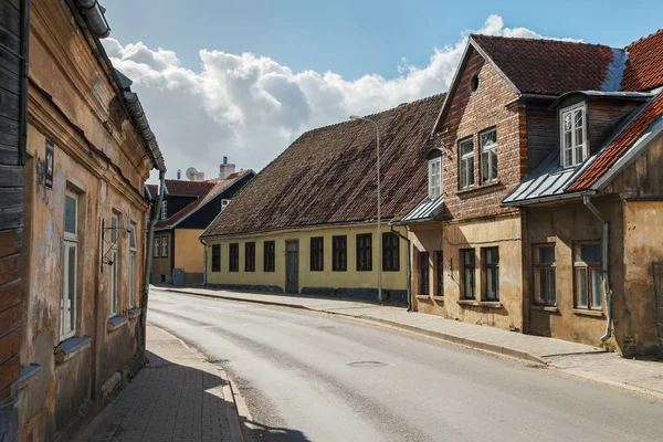 Lotyšsko Kuldiga Září Kuldiga Starobylé Město Jedinečnou Výraznou Architekturou Ulice — Stock fotografie