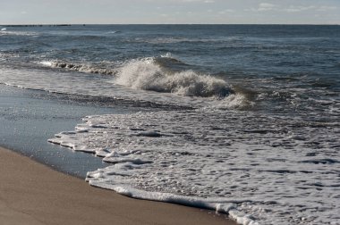 Mavi Baltık Denizi dalga yumuşak.