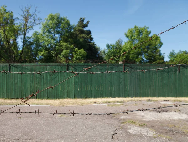 Gamla Och Antika Rostig Metall Staket För Barriär — Stockfoto