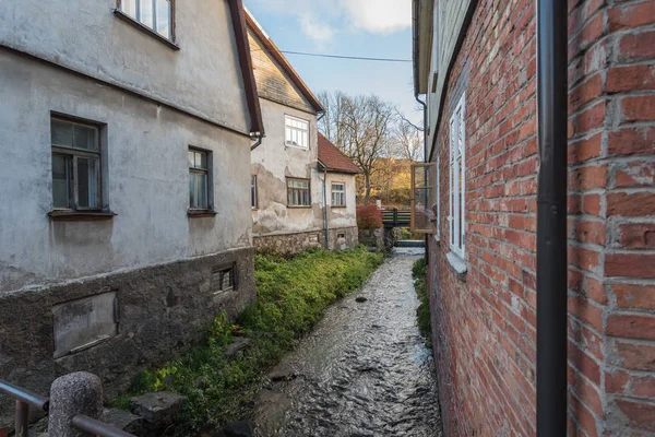 River between houses in old town. — Stock Photo, Image