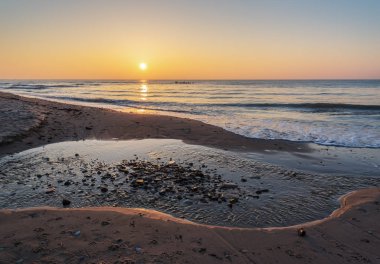 küçük Nehri'nin ağzında.