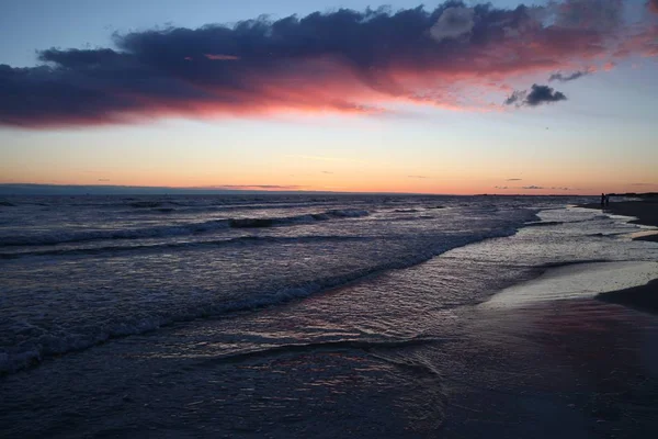 Hermoso atardecer rojo . — Foto de Stock