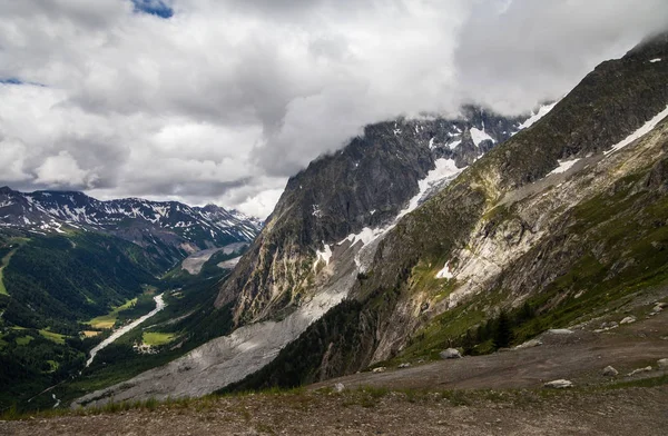 Uitzicht op de Mont Blanc. — Stockfoto