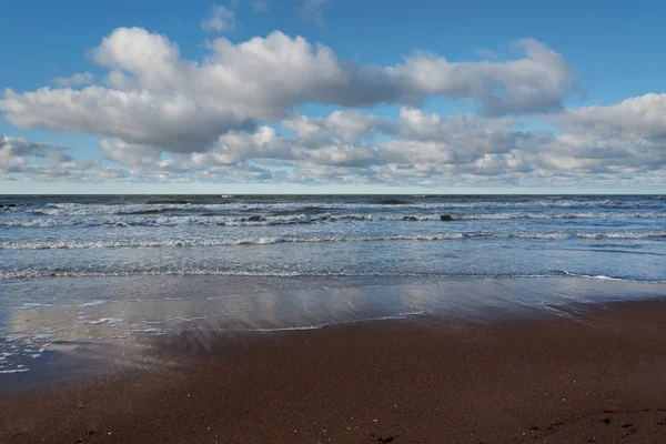 Волнистое Балтийское море . — стоковое фото