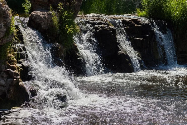 Belle cascade à Kuldiga . — Photo