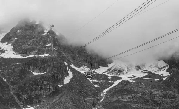 Vista al Mont Blanc en tiempo nublado . —  Fotos de Stock