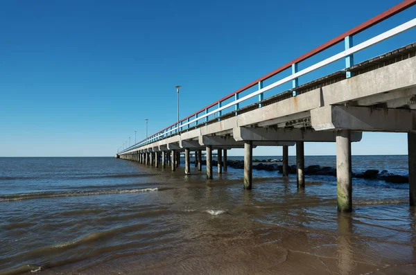 パランガのリゾート都市の海洋桟橋. — ストック写真