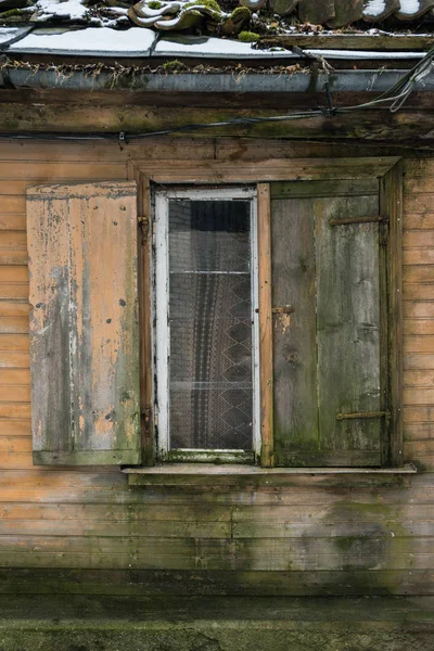 Old house on street. — ストック写真