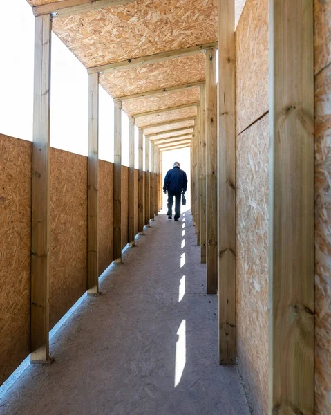 Tunnel Byggnadsställningar Gatan Liten Stad — Stockfoto