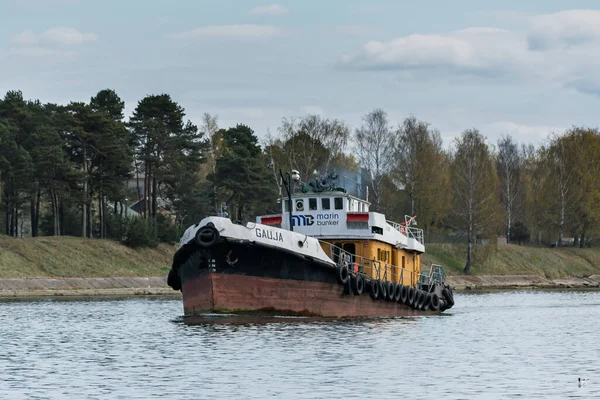 Latvia Liepaja April Liepaja是该国位于波罗的海的第三大城市 2020年4月30日在拉托维亚Liepaja卡洛斯塔运河的大船 — 图库照片