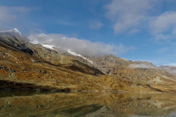 Reise Die Berge Der Schweiz Sommer — Stockfoto