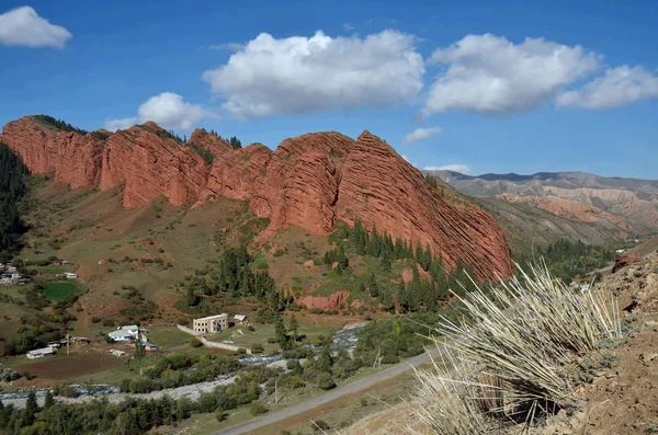 View Famous Kyrgyzstan Landmark Red Rocks Called Seven Bulls Jeti — Stock Photo, Image