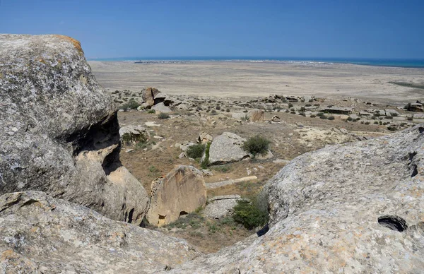 阿塞拜疆戈布斯坦自然公园景观成立于 1966年 旨在保护该地区古老的雕刻 泥火山和气石 — 图库照片