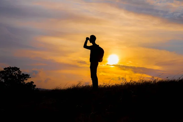 Segui Tuoi Sogni Silhouette Uomo Tramonto Escursionista Con Zaino Che — Foto Stock