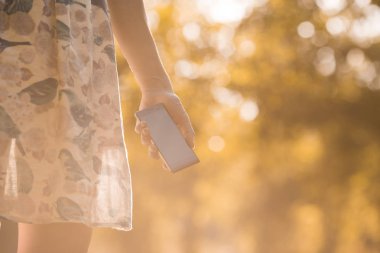 Smartphone, açık kullanan kadın