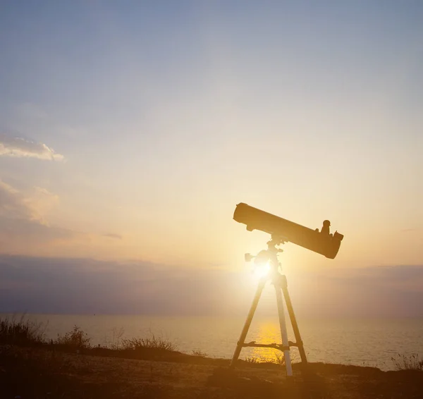 Telescope Silhouette Sunset Background — Stock Photo, Image