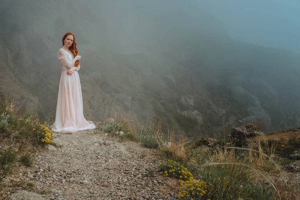 Schöne Junge Mädchen Morgen Unter Dem Wasser Geheimnisvolle Frau Weißen — Stockfoto