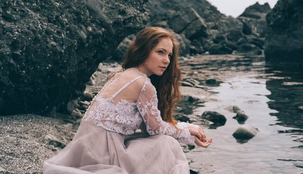 Beautiful Young Girl Morning Water Mysterious Woman White Dress Vintage — Stock Photo, Image