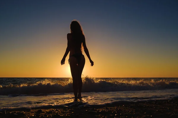 Young Slim Beautiful Woman Sunset Beach Playful Dancing Running Bohemian — Stock Photo, Image