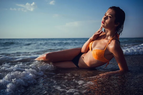 Yaz Plaj Tatil Tatil Kadın Mutlu Neşeli Gülen Yaz Seyahat — Stok fotoğraf