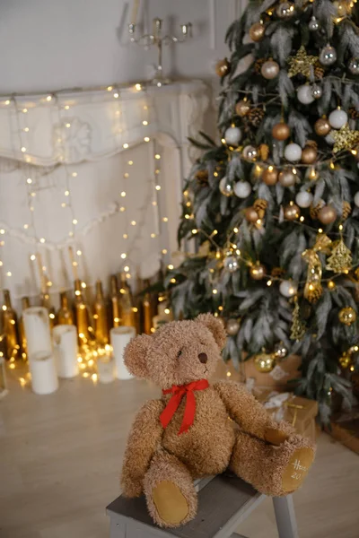 Dekorerad Julgran Med Olika Gåvor Jul Och Nyår Celebration Semester — Stockfoto