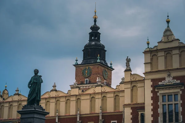 Old town square, market, 23 April 2018 Krakow old town, summer, tourists street area — Stock Photo, Image