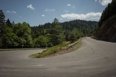 Kaheti dağlık bölgesinde güzel yol