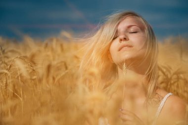 doğa, yaz tatili, tatil ve insanlar kavramı - yüz h