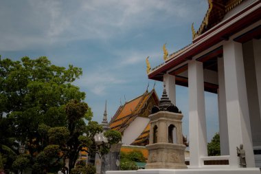 Tayland eski mezarlıklar birinde güzel eski mezar taşları.