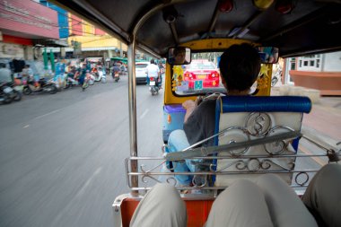 Tuk Tuk otomatik çekçek kentsel ulaşım sık görülen bir şeklidir