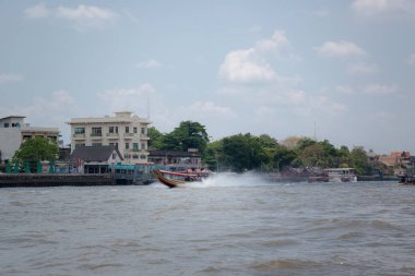Long tail tekne Chao Phraya River Bangkok, Tayland