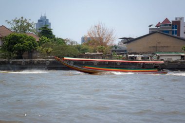 Long tail tekne Chao Phraya River Bangkok, Tayland