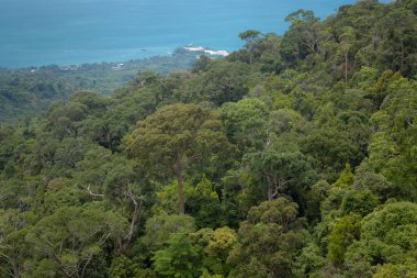 Vadi ve Andaman Denizi, adalar ve dağlar manzarası
