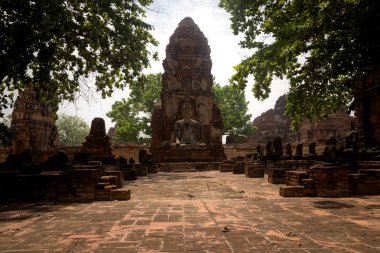 Eski güzel Tay tapınak wat Mahathat, Ayutthaya Historical Park, Ayutthaya, Tayland