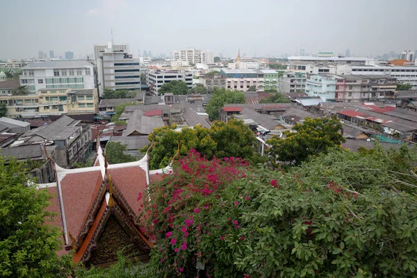 Die Ansicht der Stadt Bangkok bei Tageslicht vom goldenen Berg te — Stockfoto