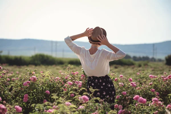 Çiçek serisi, yaz kadını için boş zaman Provence