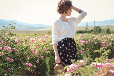 Çiçek serisi, yaz kadını için boş zaman Provence