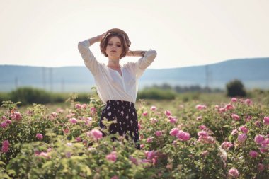 Çiçek serisi, yaz kadını için boş zaman Provence