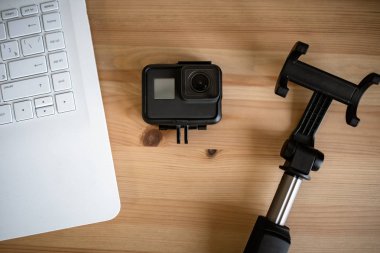 Fotoğrafçı masasında çalışma alanı. Minimal çalışma alanı