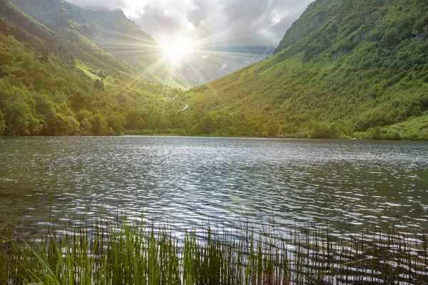 Famous Baduk lakes, Northern Caucasus, Russia, Karachay-Cherkessia — Stock Photo, Image