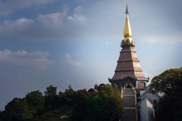 Tájkép Pagoda Inthanon Hegyen Napsütéses Napon Chiang Mai Thaiföld Inthanon — Stock Fotó