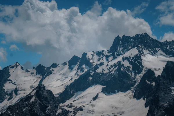 Знімок Гір Влітку Снігом Домбаї Північний Кавказ Росія — стокове фото