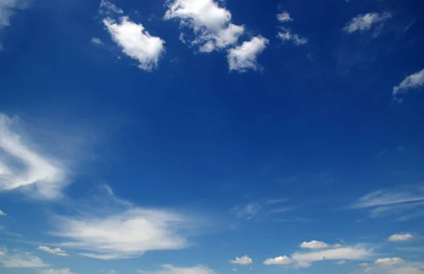 Sfondo Cielo Blu Nuvole Bianche — Foto Stock