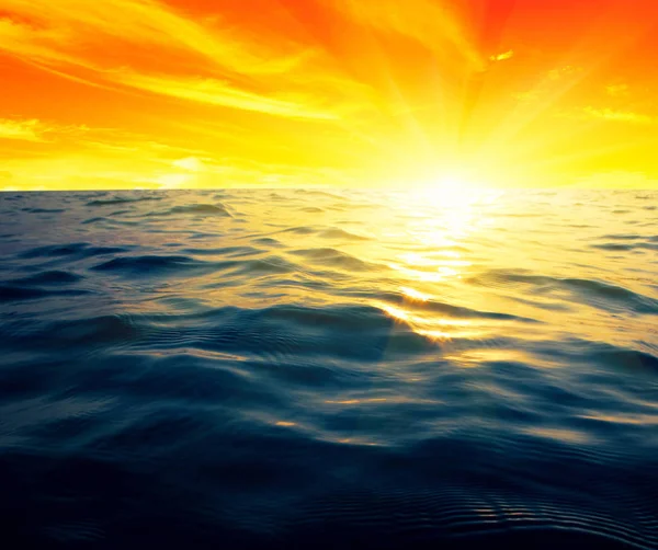 Modré Moře Slunce Při Západu Slunce — Stock fotografie