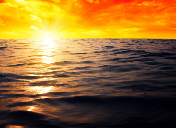 Modré Moře Slunce Při Západu Slunce — Stock fotografie