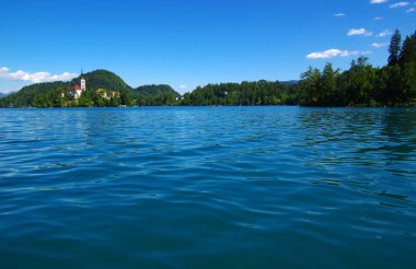 Manzara Gölü Bled ve dağlar. Slovenya, Avrupa.