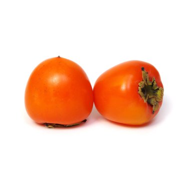 Beyaz arka planda yalıtılmış hurma meyvesi. Kesme yolu